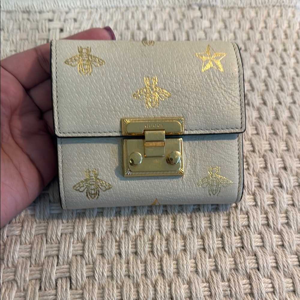 Elegant Cream Gucci wallet